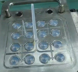 सिलिकॉन सील के लिए 160 टन कम कार्य तालिका एलएसआर इंजेक्शन मोल्डिंग मशीन